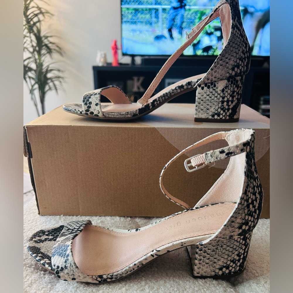 Madden Girl Snakeskin Block Heel Sandals size 7M